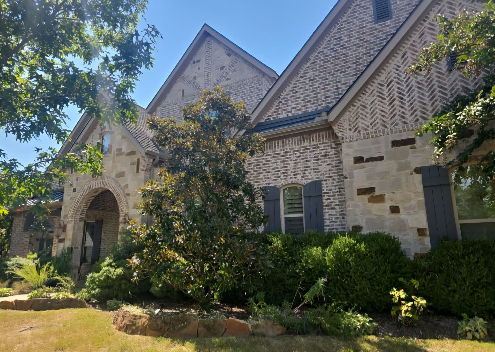 Gallery photos for Sophisticated Gutter Installation in Prosper: Image #1