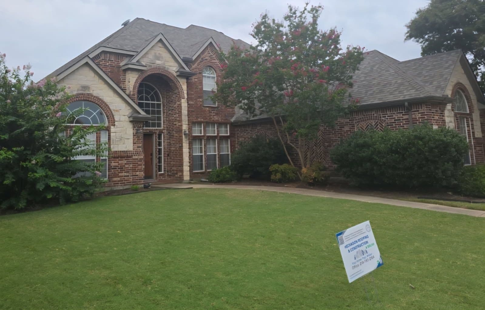 Gallery photos for Sleek Garage Door Installation in Sachse Texas: Image #2
