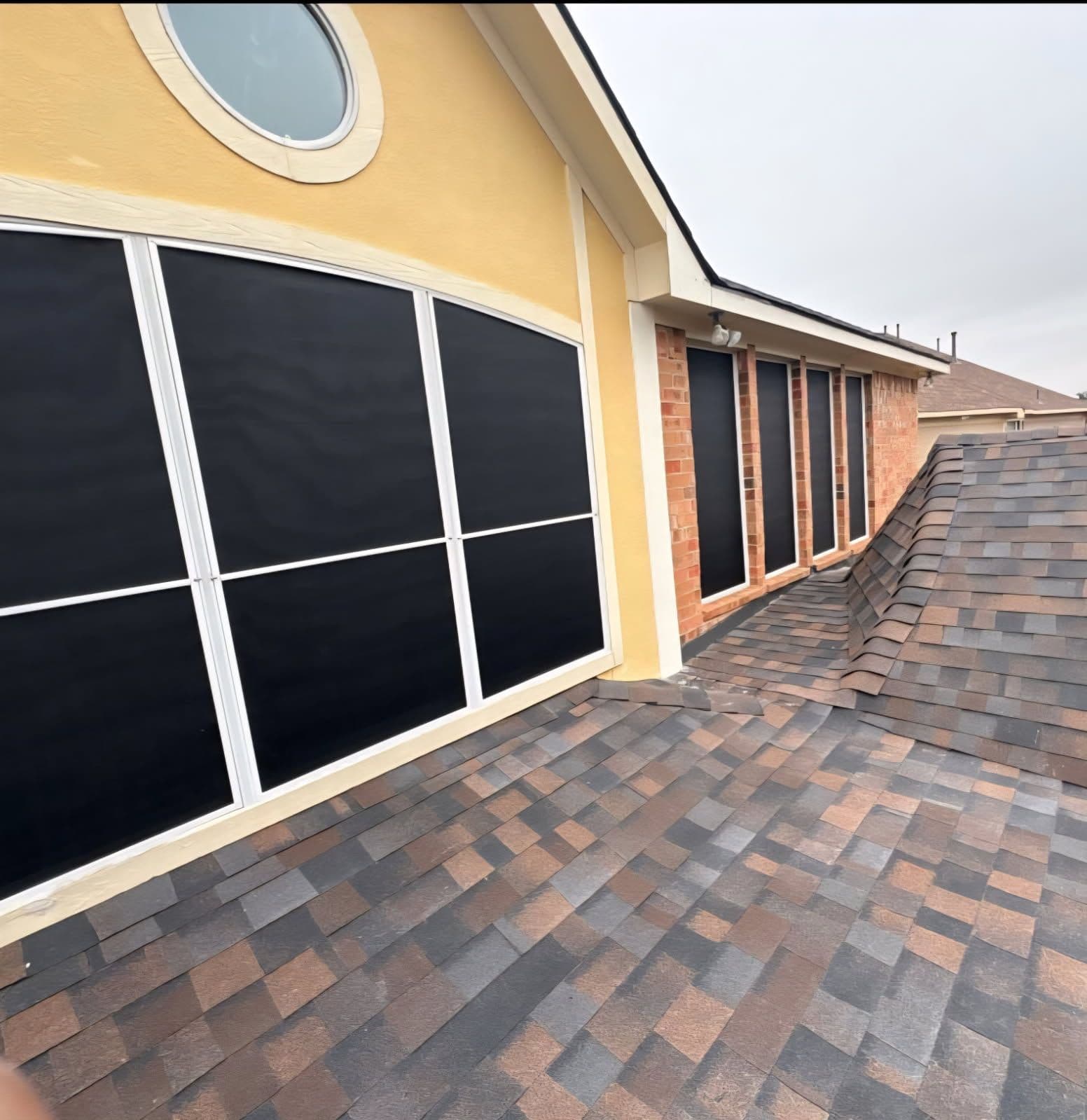 Gallery photos for Suntech 90 Solar Screens Installed at Home: Image #1